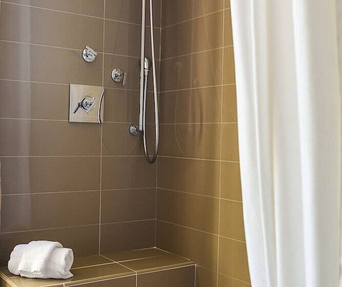 جناح سرير ملكى, Windsor Mansion Inn