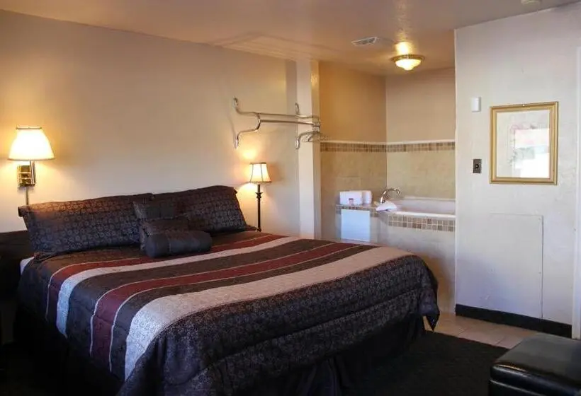 Sviitti Poreallas, Lava Spa Motel & Rv