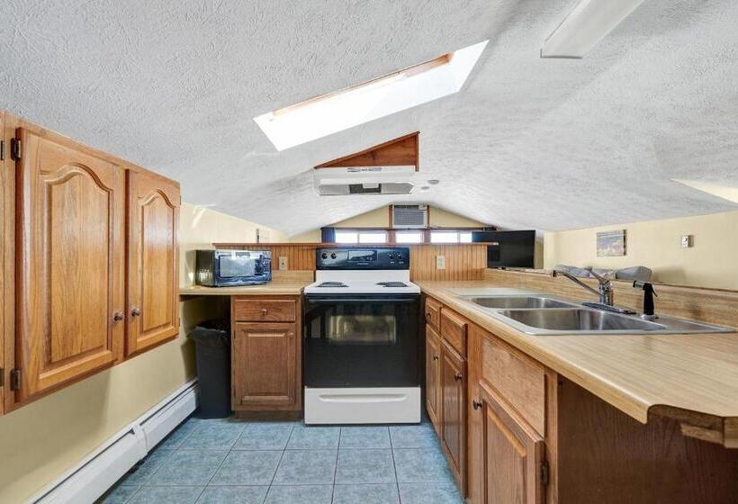 スイート, Abellona Inn & Suites