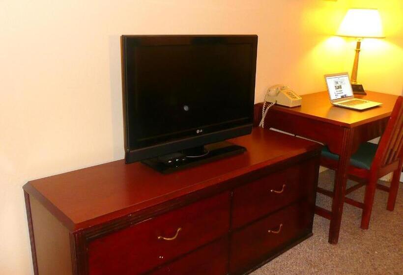 חדר סטנדרט נוף לבריכה, Red Bluff Inn