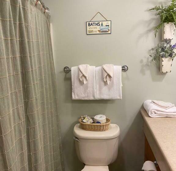 חדר סטנדרט, The Garrett Inn