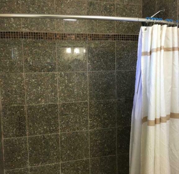 キングサイズベッドのスタンダードルーム, Wagon Wheel Motel