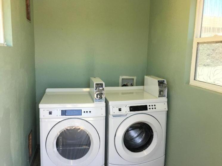 غرفة قياسية, Wagon Wheel Motel