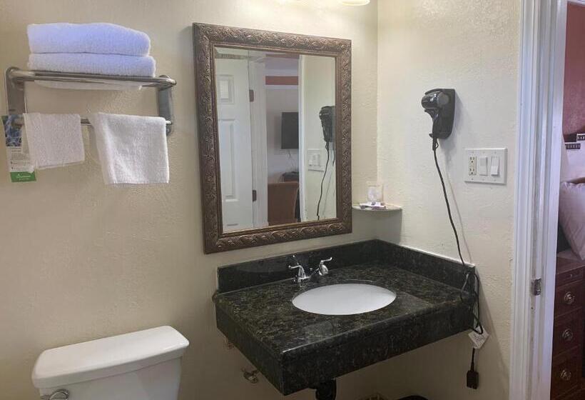 キングサイズベッドのスタンダードルーム, Wagon Wheel Motel