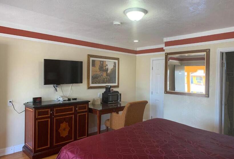 Стандартный Номер Кровать Кинг, Wagon Wheel Motel