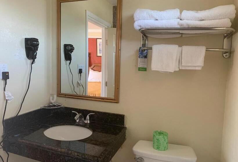 スタンダードルーム, Wagon Wheel Motel