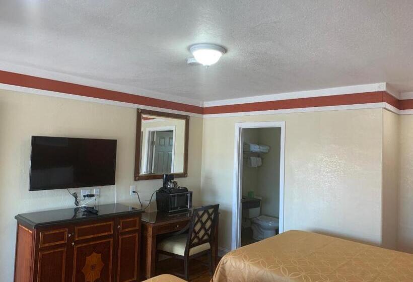 スタンダードルーム, Wagon Wheel Motel