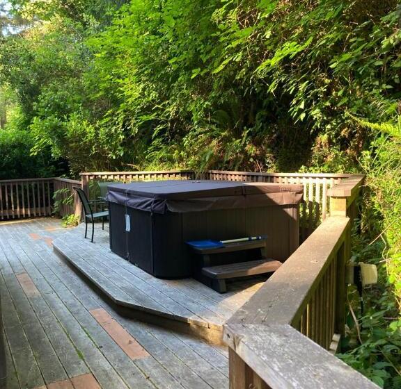 غرفة عائلية مطلّة علي الجبل, Whaleshead Beach Resort