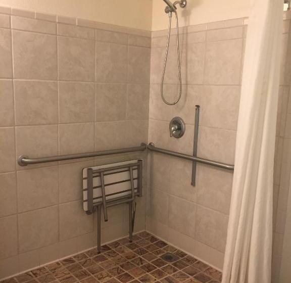 장애인을 위한 스탠다드 룸, Whitney Portal Hotel And Hostel