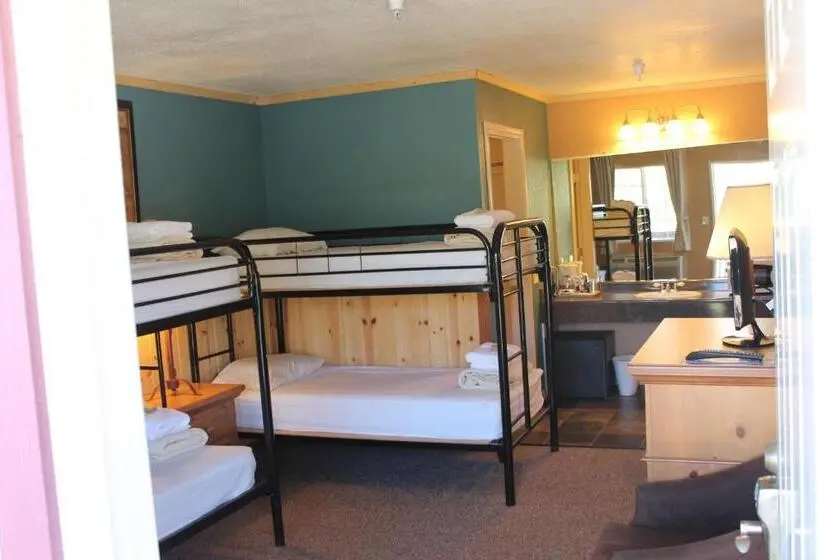 ルームシェアのワンベッド, Whitney Portal Hotel And Hostel