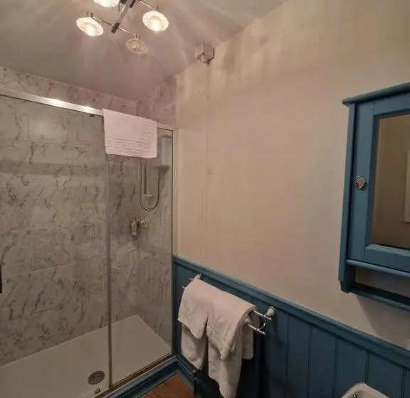 キングサイズベッドのスタンダードルーム, 2 Stanhope Hall B&b