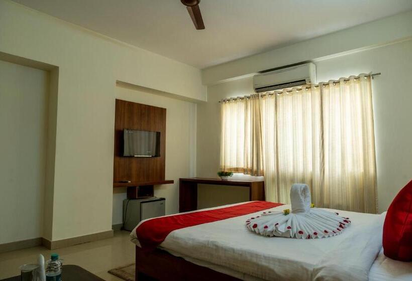 חדר דלוקס עם מיטת קינג, Krrish Inn   Ameerpet, Hyderabad