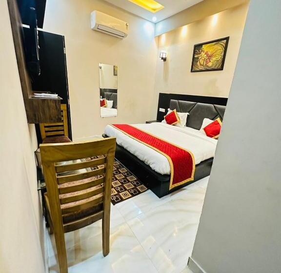 豪华房间, Psr Prem Shobha Residency ! Varanasi   Fully Air Conditioned Hotel At Prime Location With Off Site P