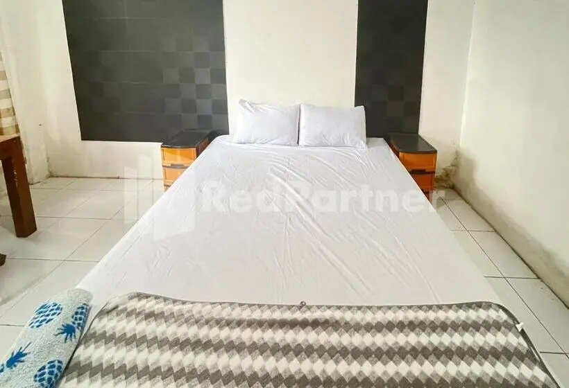 スタンダードルーム, Villa A2 Trawas Redpartner