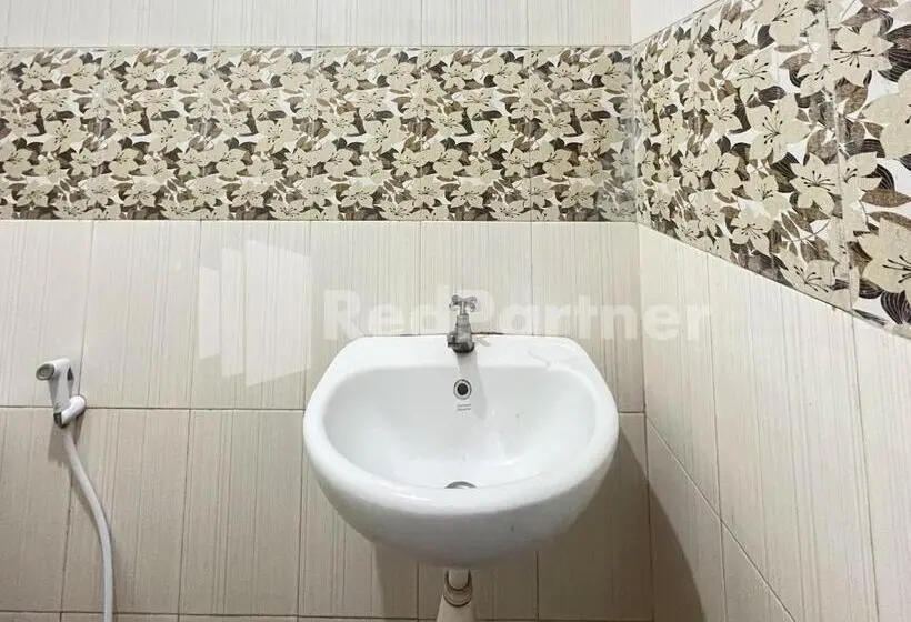 スタンダードルーム, Villa A2 Trawas Redpartner