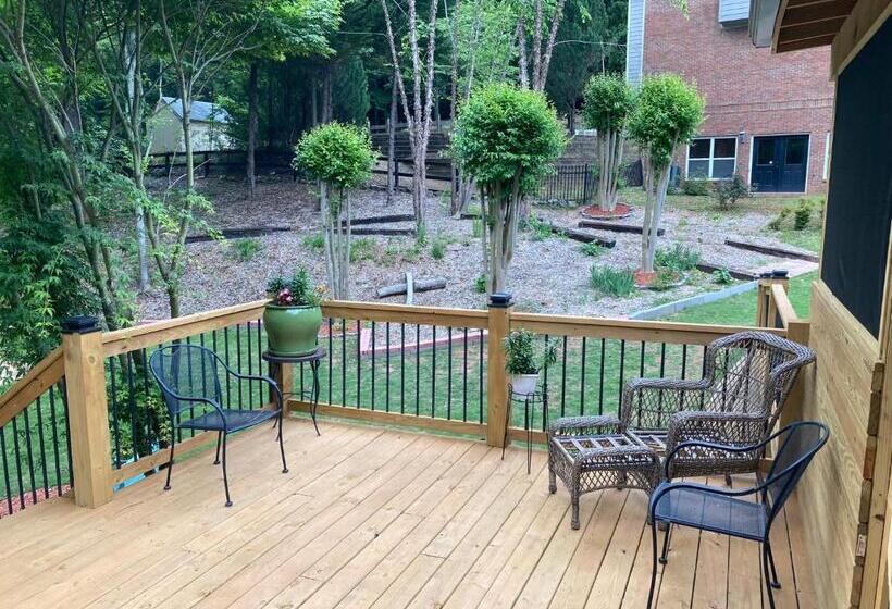 이코노미 룸, Positively Peaceful