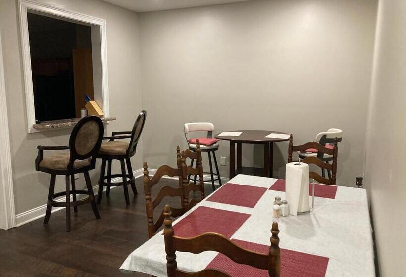 이코노미 룸, Positively Peaceful