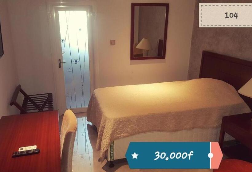 اتاق استاندارد یک نفره, Ambassadors