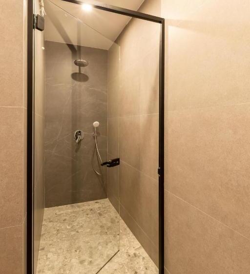 Номер Deluxe Кровать Кинг, Lupa By Bueno