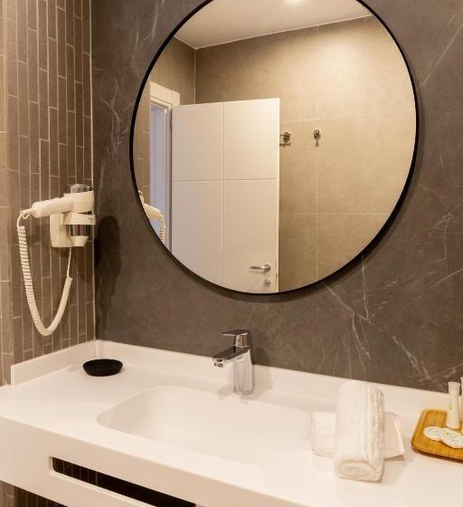 Номер Deluxe Кровать Кинг, Lupa By Bueno