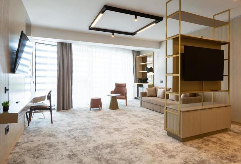 Люкс Повышенной Комфортности, Lupa By Bueno