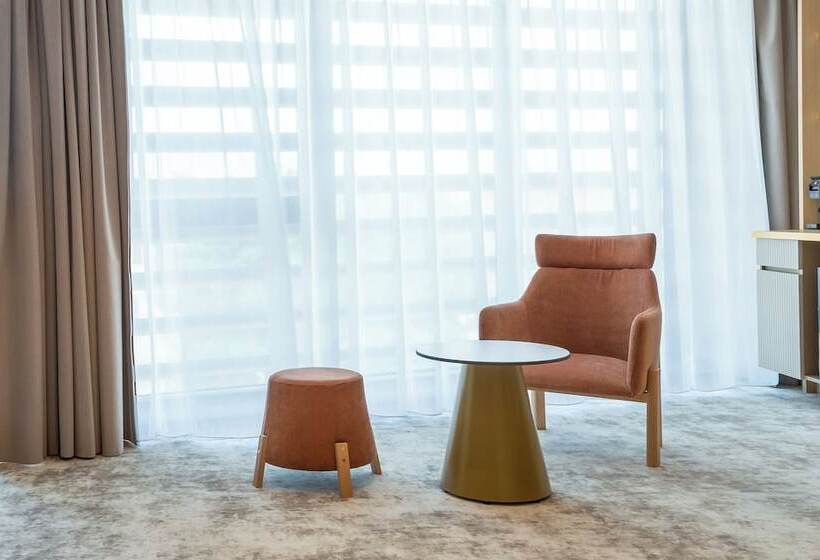 Люкс Повышенной Комфортности, Lupa By Bueno