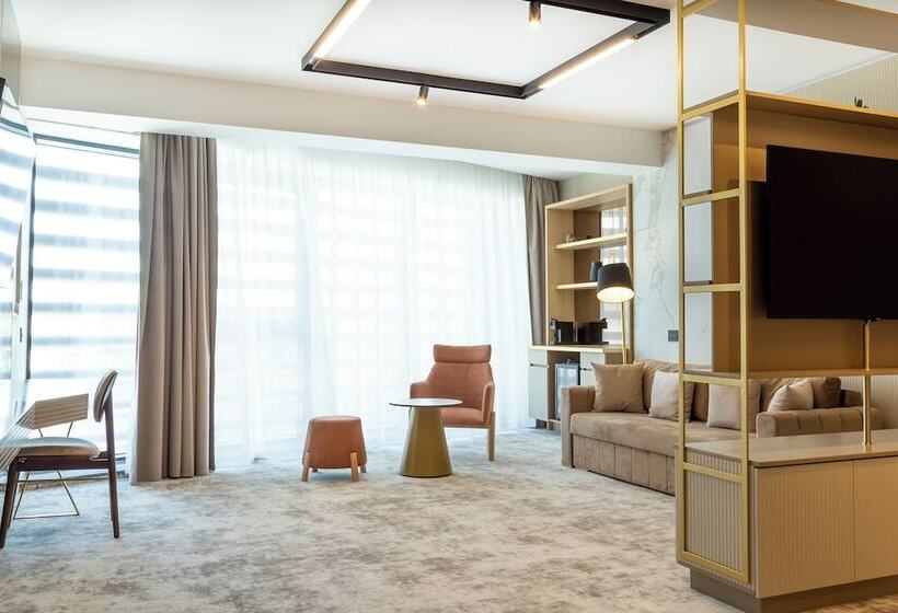 Люкс Повышенной Комфортности, Lupa By Bueno