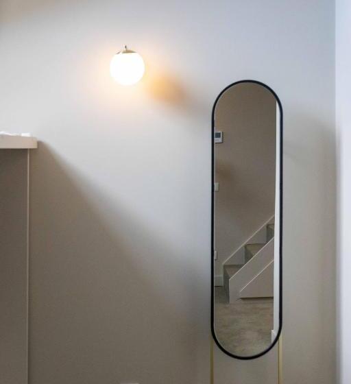 패밀리 룸, Mastro Discoveries And Memories