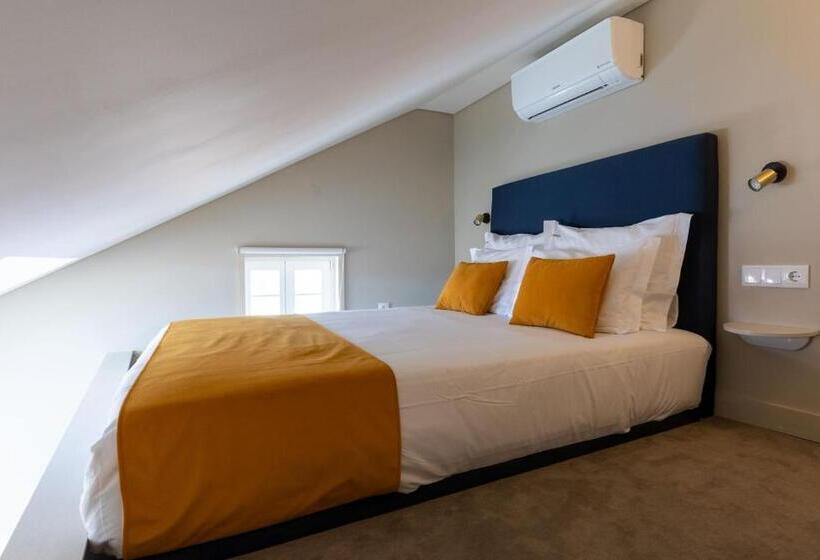 패밀리 룸, Mastro Discoveries And Memories