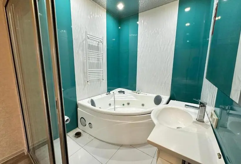 سوییت با چشم‌انداز کوه, Mountain View Villa