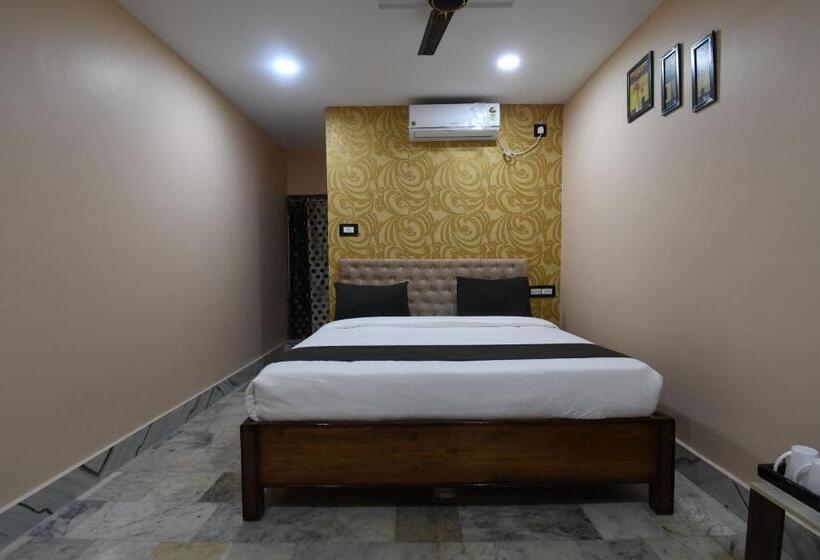 Quarto Estandar Banheiro Compartilhado, Silver Star