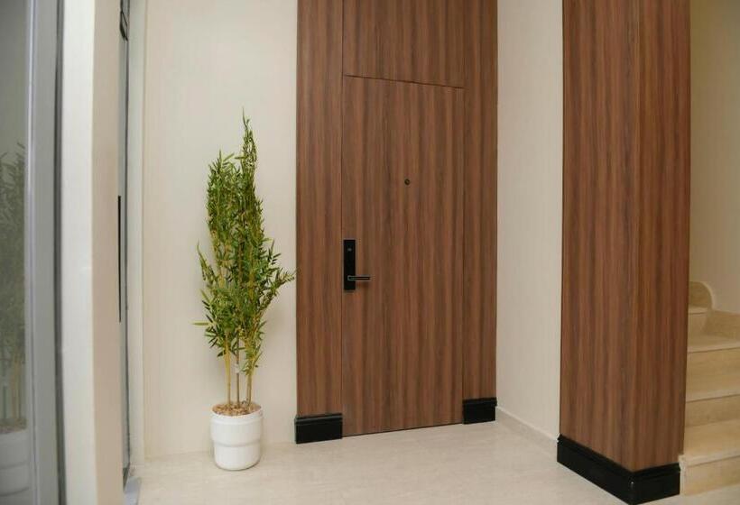 Номер Стандарт, فندق لامار   فرع القادسية