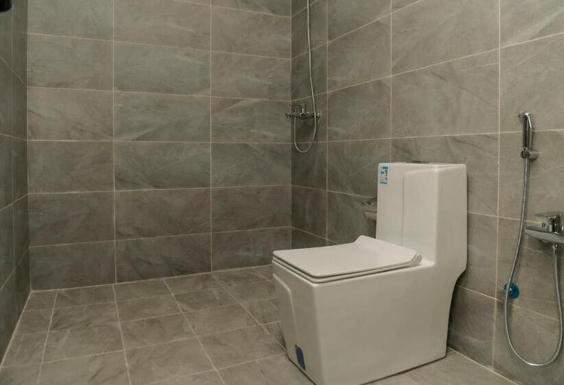 Люкс, فندق لامار   فرع القادسية