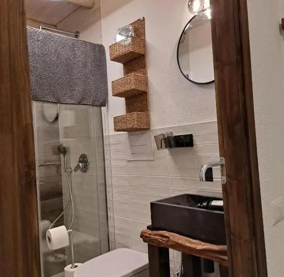 スタンダードルーム, B&b San Gavino