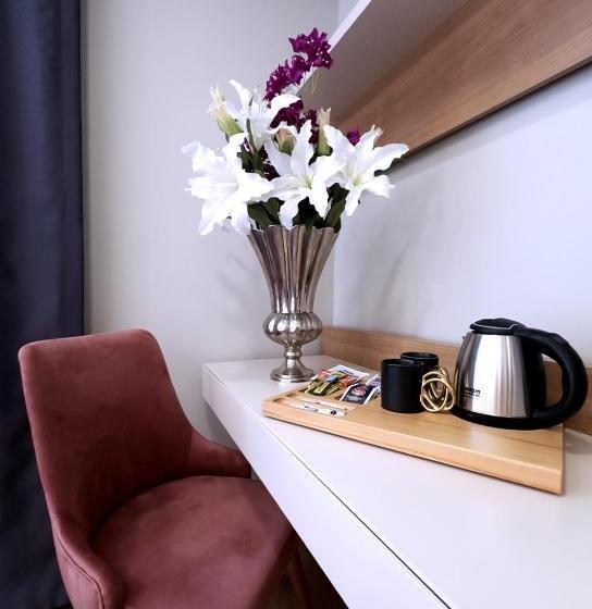 اتاق سه نفره دلوکس با چشمانداز دریا, Frezya Exclusively Women