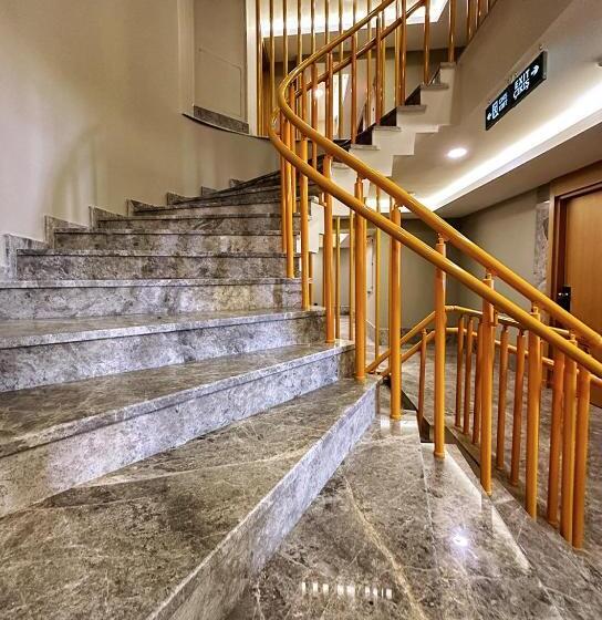 اتاق سه نفره دلوکس با چشمانداز دریا, Frezya Exclusively Women