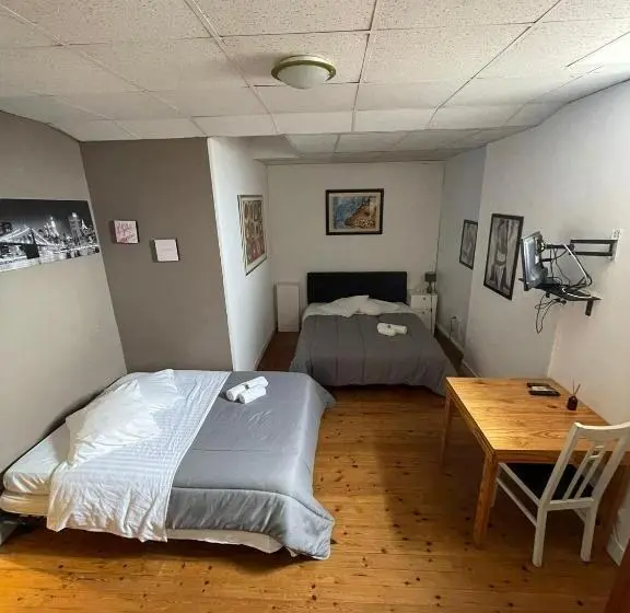 Standard Neljän Hengen Huone, Bdm