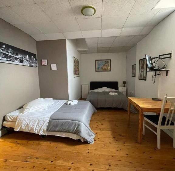 غرفة قياسية رباعية, Bdm