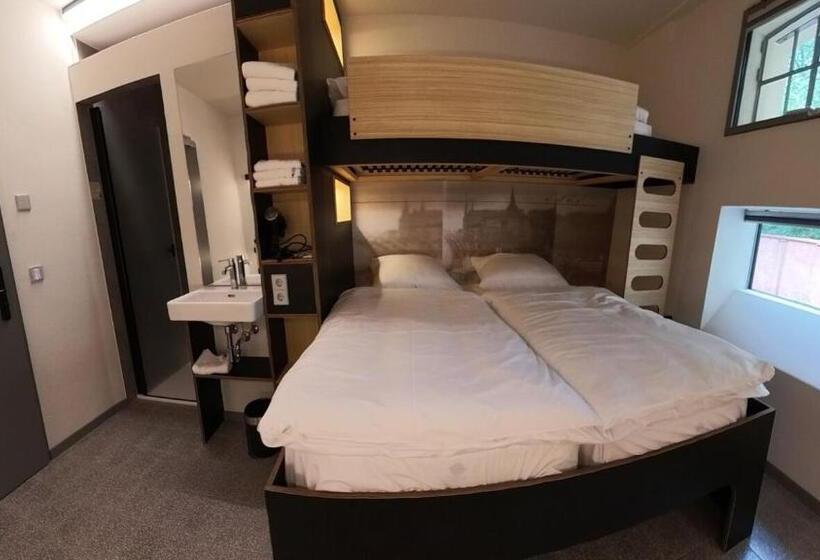 스탠다드 트리플 룸, Das Kittchen