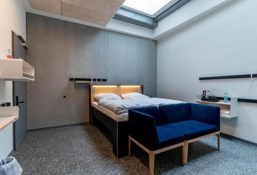 스탠다드 룸, Das Kittchen