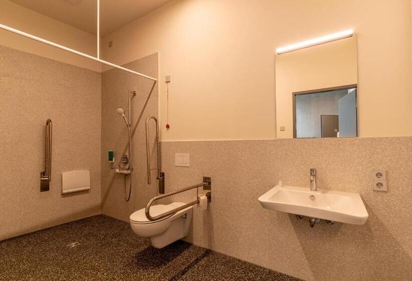 스탠다드 룸, Das Kittchen