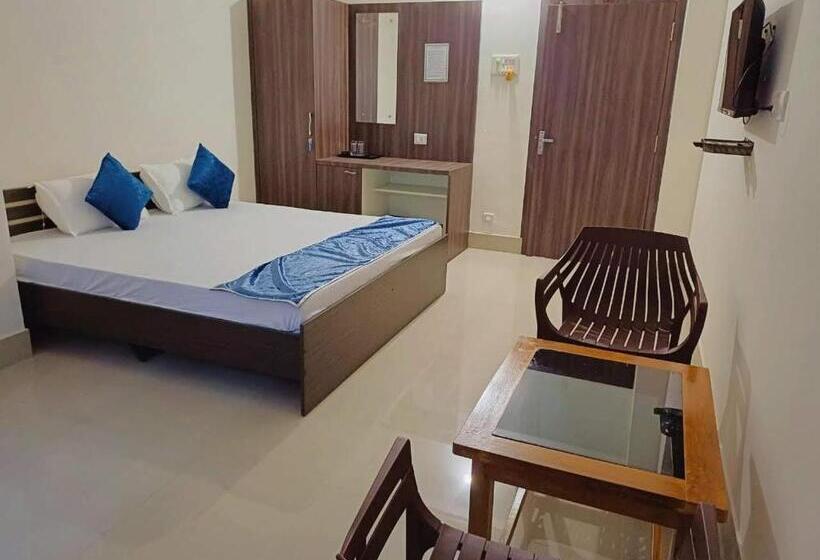 غرفة قياسية, The Urban Escape