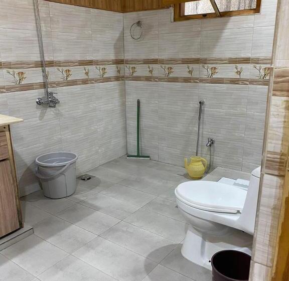 اتاق لوکس, Baltistan Resort Kachura