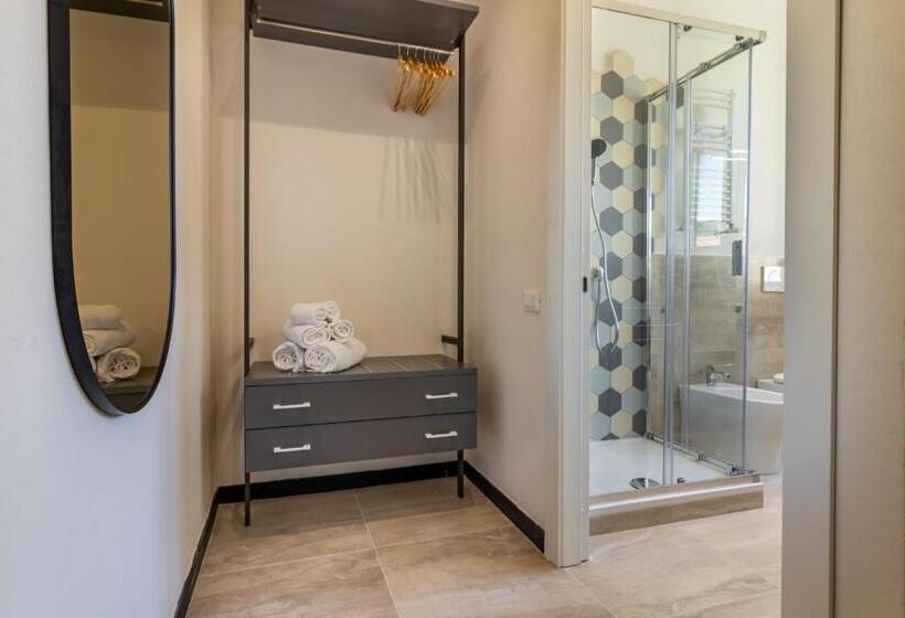 اتاق لوکس, Oldoini Luxury Apartment And Suites