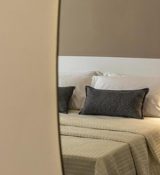 اتاق لوکس چهار تخته, Oldoini Luxury Apartment And Suites