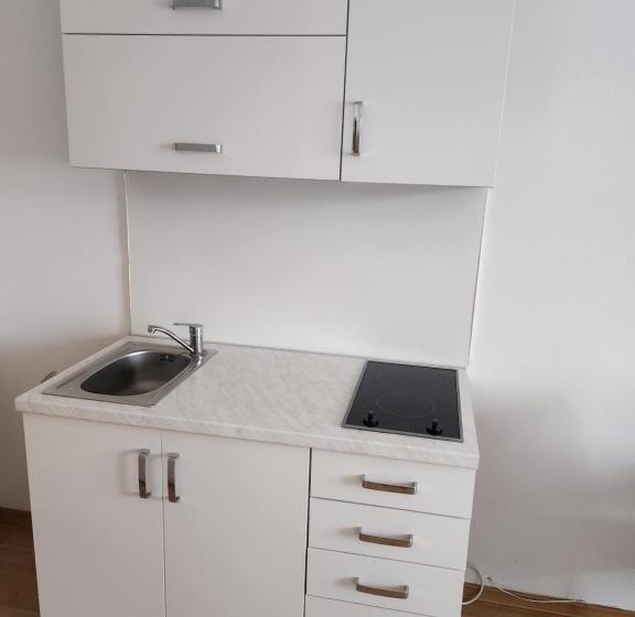 استودیوی استاندارد, Radio Hotel Bratislava