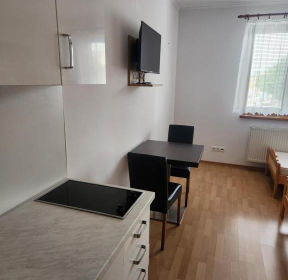 استودیوی استاندارد, Radio Hotel Bratislava