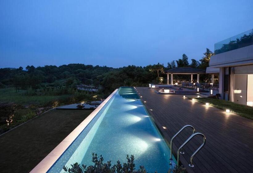 Suite with lake view, 钓鱼台毕加索酒店