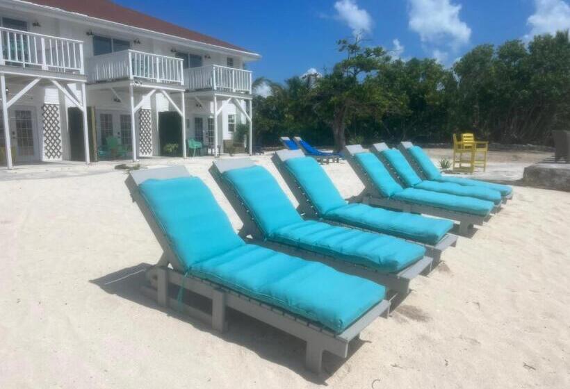 اتاق خانوادگی, Guana Beach Inn