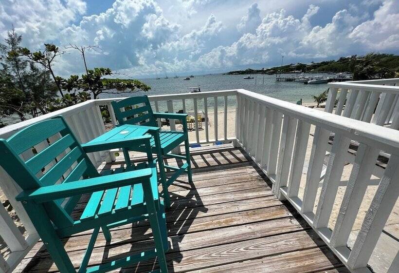 اتاق خانوادگی با چشم‌انداز دریا, Guana Beach Inn